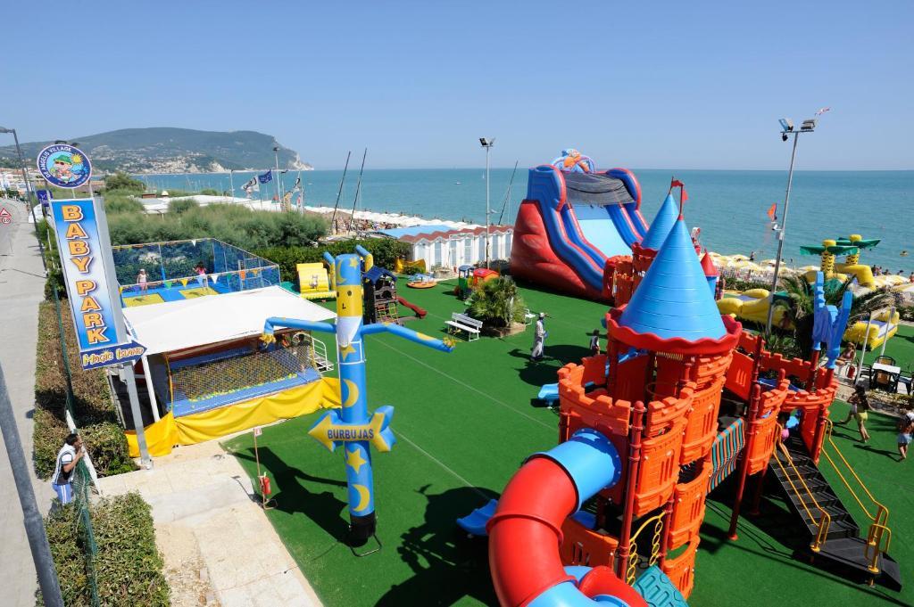 Villaggio Centro Vacanze De Angelis Numana Kültér fotó