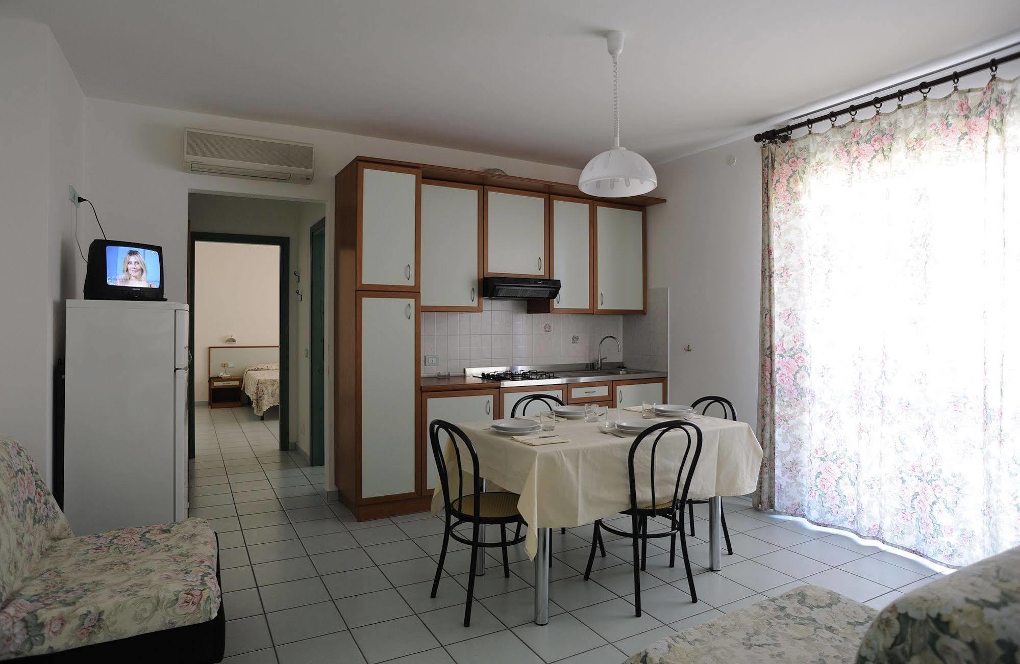Villaggio Centro Vacanze De Angelis Numana Kültér fotó