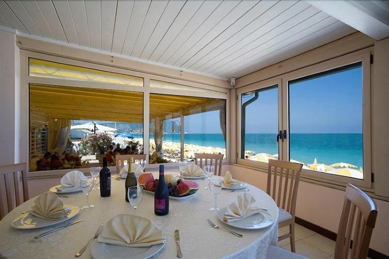 Villaggio Centro Vacanze De Angelis Numana Kültér fotó